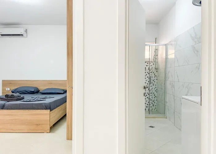 Shoreline Bliss B43 Apartment *