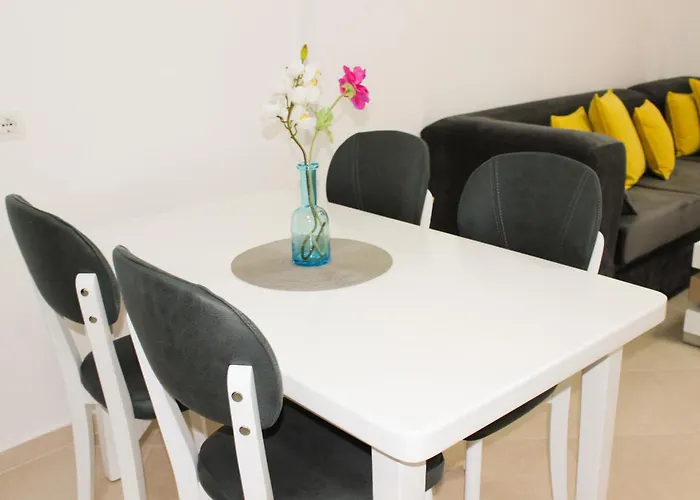 Shoreline Bliss B43 Apartment *